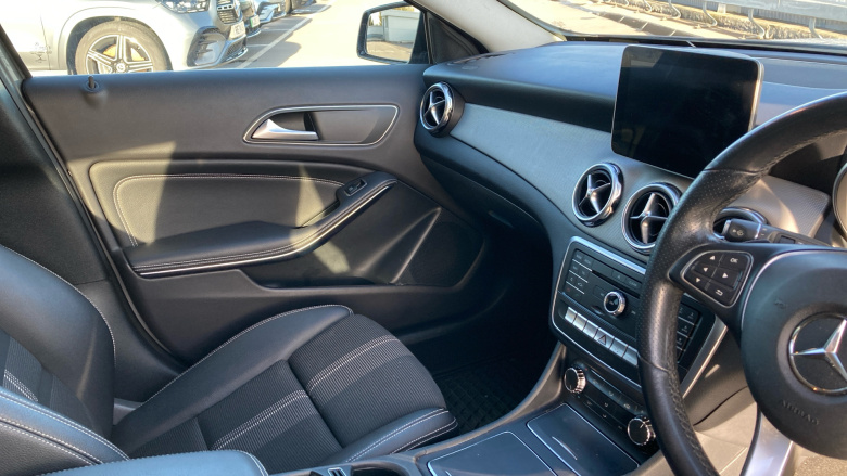 Mercedes-Benz GLA 180 Urban Edition 5dr Auto Petrol Hatchback